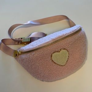 SOLD NWOT Stoney Clover Lane Cozy Rose Fanny Pack